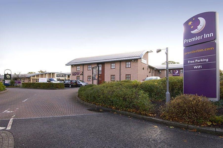 Premier Inn Manchester ชีเดิล ภายนอก รูปภาพ